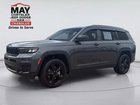 Used 2024 Jeep Grand Cherokee L Altitude AWD/4WD image 3