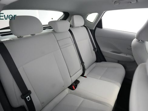 Used 2025 Hyundai Kona SEL FWD image 5