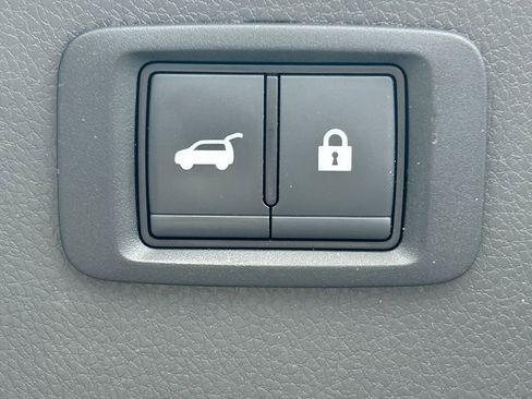 Used 2024 Mitsubishi Eclipse Cross image 32