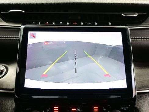 Used 2022 Jeep Grand Cherokee L Limited image 20