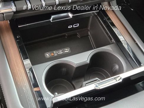 Used 2026 GMC Yukon XL Denali w/ Denali Reserve Package AWD/4WD image 37