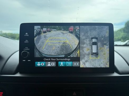 Used 2025 Honda Pilot TrailSport image 32