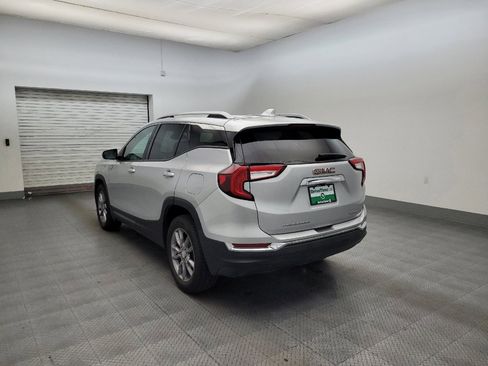 Used 2022 GMC Terrain SLT AWD/4WD image 5