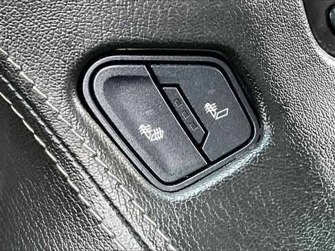 Used 2019 GMC Yukon SLT image 35