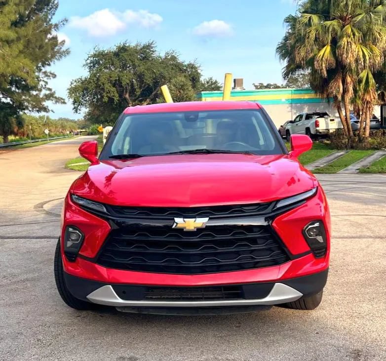 Used 2023 Chevrolet Blazer LT AWD/4WD image 3
