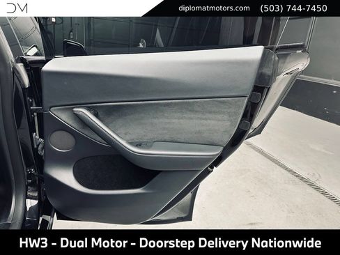 Used 2023 Tesla Model Y Performance AWD/4WD image 28