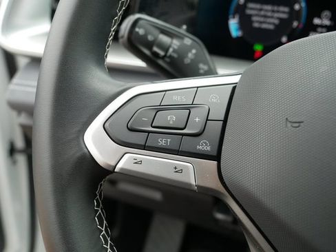 Certified 2026 Volkswagen Tiguan SE AWD/4WD image 24