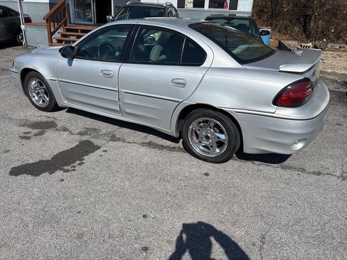 Used 2003 Pontiac Grand Am GT image 2
