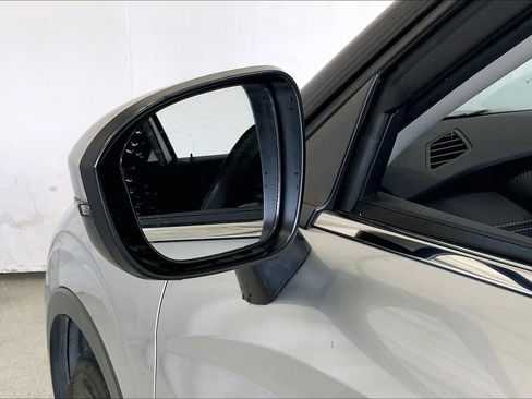 Used 2023 Mitsubishi Outlander SE image 10