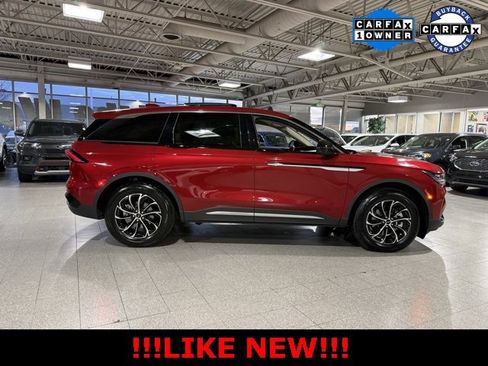 Used 2025 Lincoln Nautilus Premier w/ Equipment Group 102A image 10