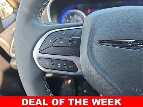 New 2026 Chrysler Pacifica Select image 18