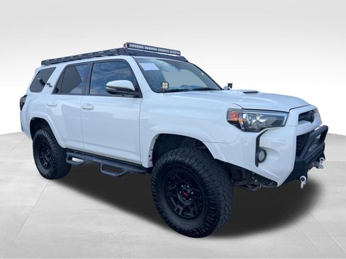 Used 2020 Toyota 4Runner TRD Off-Road Premium w/ Moonroof Package AWD/4WD image 3