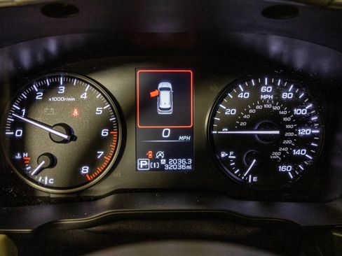Used 2025 Subaru Forester AWD/4WD image 32
