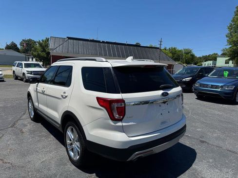 Used 2016 Ford Explorer XLT w/ Equipment Group 202A AWD/4WD image 5