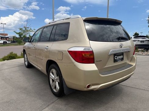 Used 2010 Toyota Highlander Limited AWD/4WD image 5