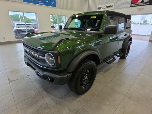Used 2023 Ford Bronco Black Diamond AWD/4WD image 1