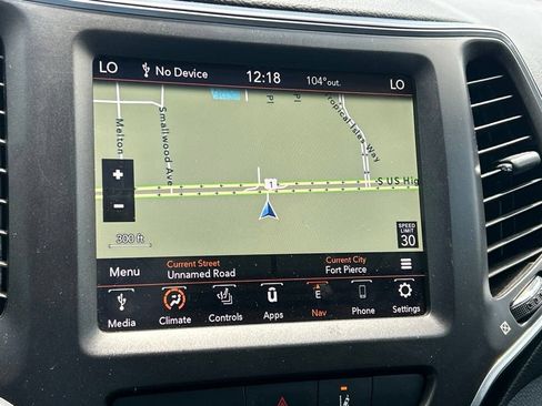 Used 2022 Jeep Cherokee Trailhawk w/ Sun, Sound & Nav Group AWD/4WD image 33