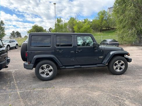 Used 2016 Jeep Wrangler Unlimited Sahara w/ Connectivity Group AWD/4WD image 6