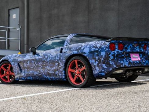 Used 2006 Chevrolet Corvette Coupe w/ Preferred Equipment Group image 39