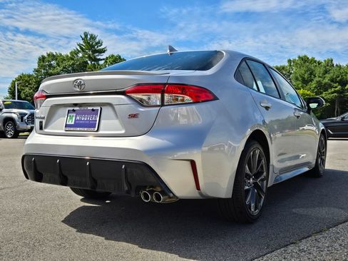 Used 2023 Toyota Corolla SE w/ SE Premium Package FWD image 6