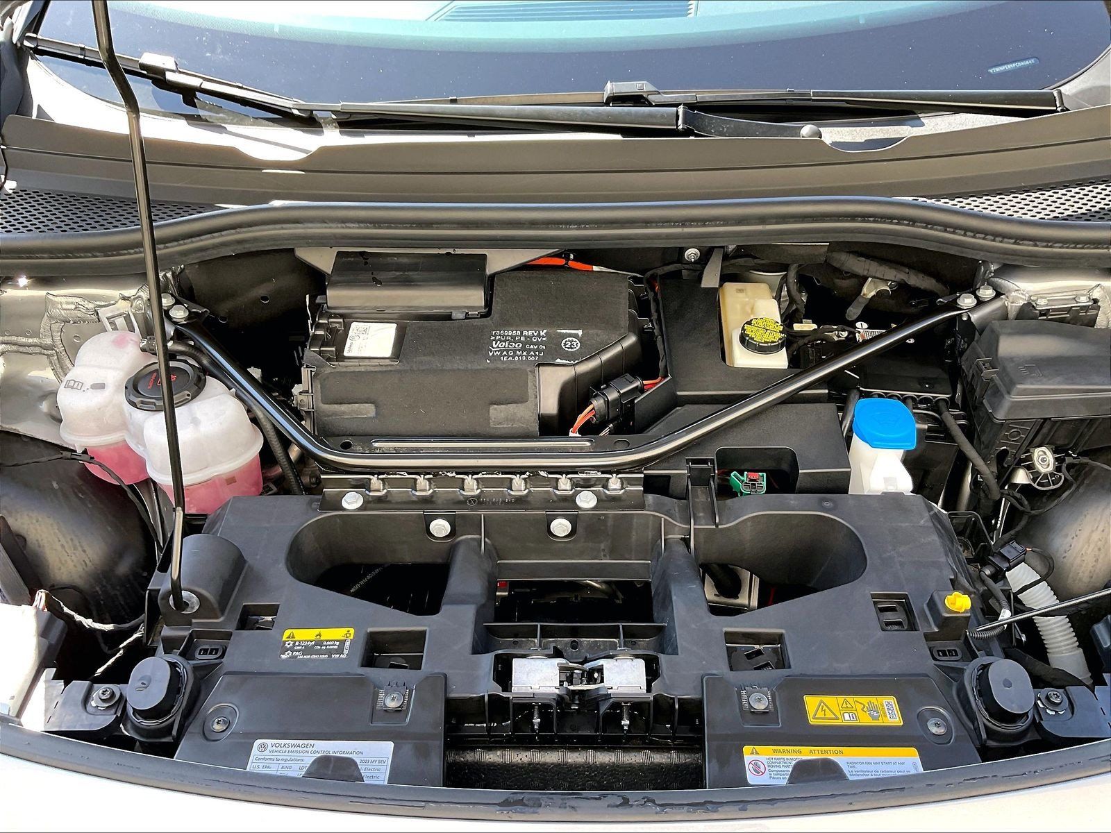 Certified 2023 Volkswagen ID.4 Pro S AWD/4WD image 8