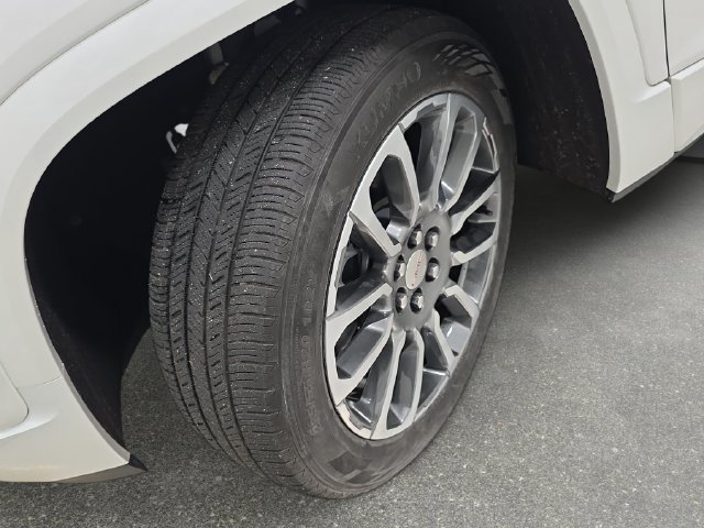 Used 2021 GMC Acadia Denali w/ Denali Technology Package AWD/4WD image 29