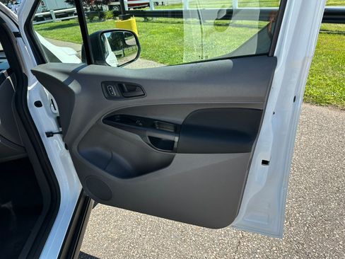 Used 2022 Ford Transit Connect XL FWD image 12