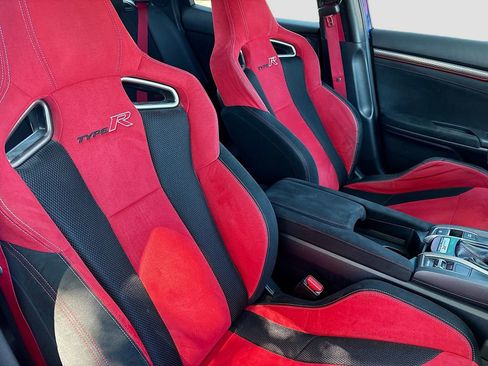 Used 2018 Honda Civic Type R image 26
