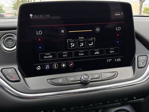 Used 2025 Chevrolet Blazer LT image 19