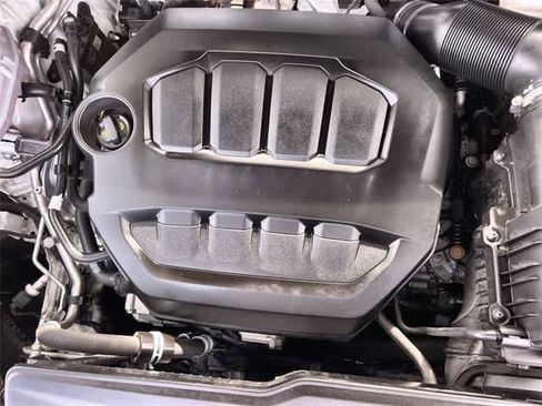 Used 2024 Volkswagen Atlas Cross Sport SE image 10