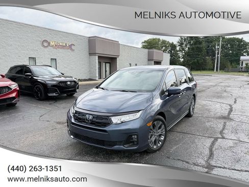 Used 2025 Honda Odyssey Touring image 1