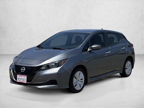Used 2023 Nissan Leaf S FWD image 2