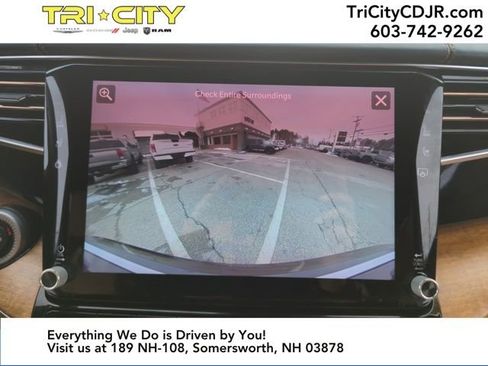 Used 2022 Jeep Grand Wagoneer Series III w/ Flexible Seating Group image 27