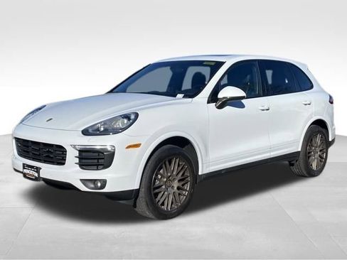 Used 2017 Porsche Cayenne image 3