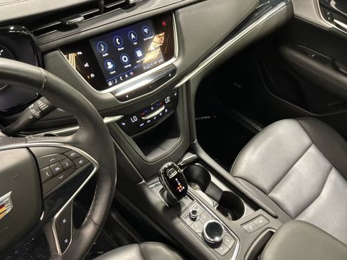 Used 2024 Cadillac XT5 Premium Luxury w/ Technology Package AWD/4WD image 18
