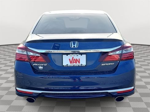 Used 2017 Honda Accord Sport image 6