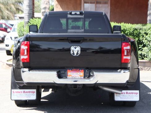 Used 2024 RAM 3500 Tradesman w/ Chrome Appearance Group AWD/4WD image 7
