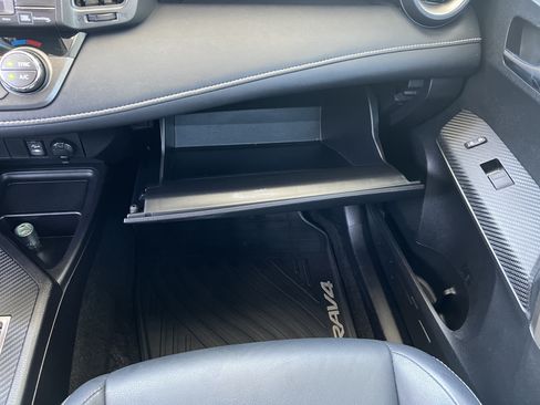 Used 2015 Toyota RAV4 Limited w/ Technology Package AWD/4WD image 36
