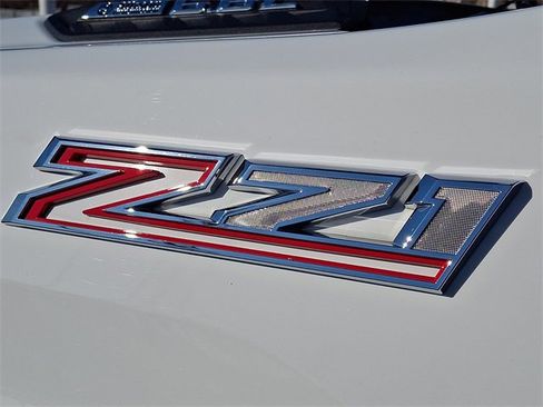 Used 2024 Chevrolet Silverado 2500 LT image 29