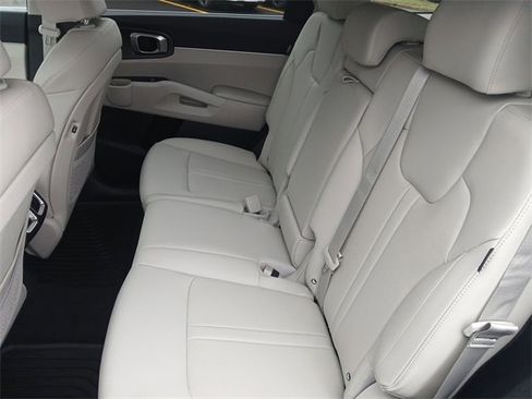 New 2026 Kia Sorento S image 21