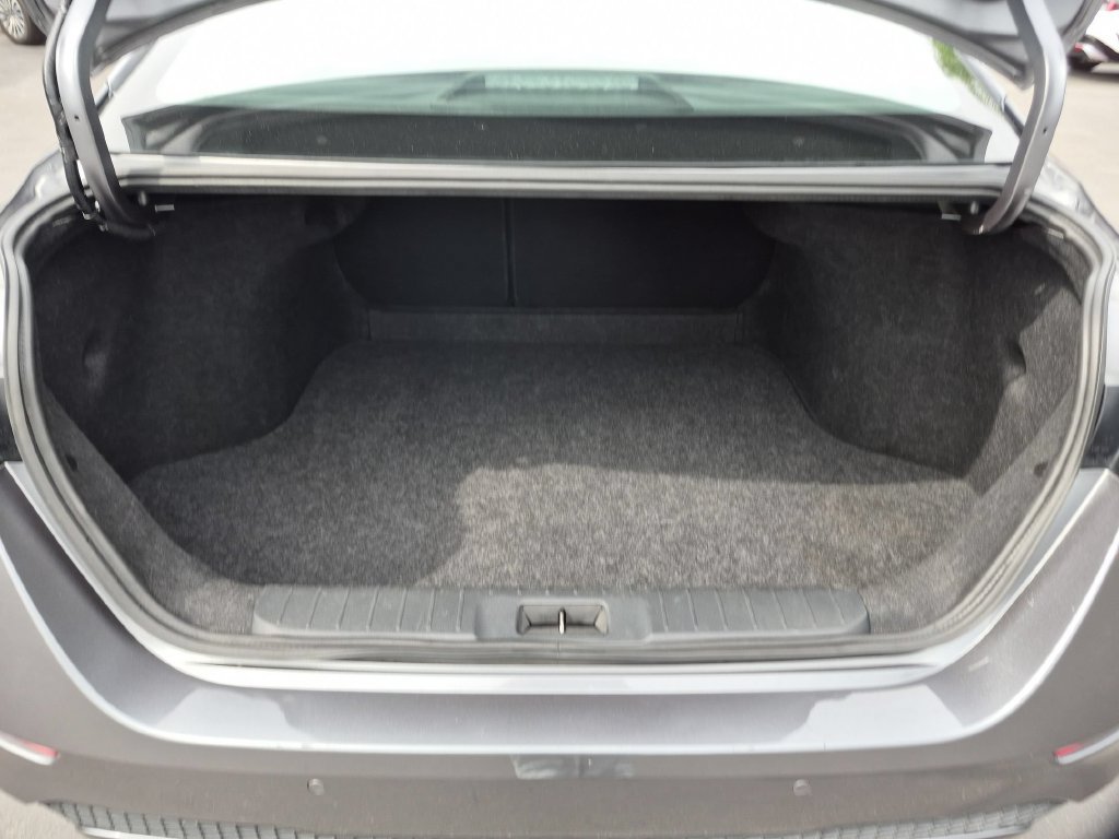 Used 2025 Nissan Sentra SV FWD image 29