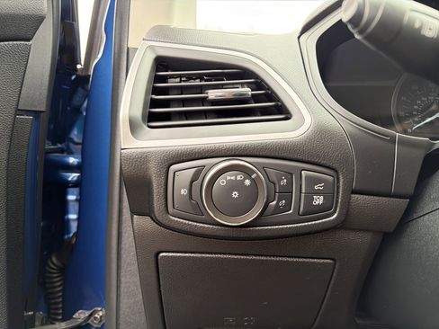 Used 2022 Ford Edge SEL w/ Convenience Package image 16