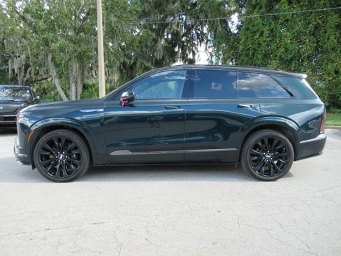 Used 2026 Cadillac Vistiq Sport AWD/4WD image 4