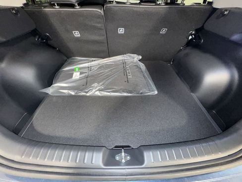 Certified 2025 Kia Niro SX Touring image 29