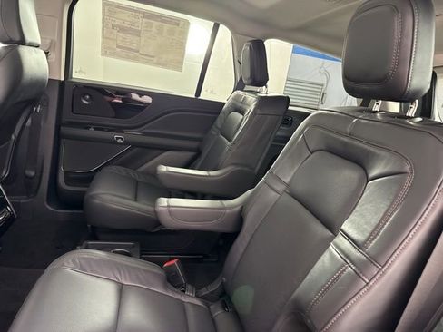 New 2025 Lincoln Aviator Reserve w/ Illumination Package image 17