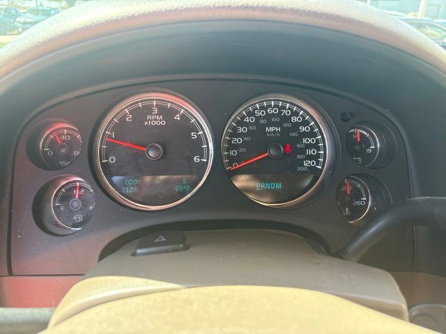 Used 2013 Chevrolet Avalanche LTZ RWD image 5