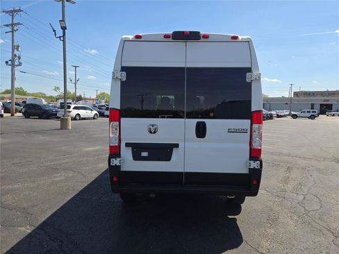 Used 2023 RAM ProMaster 2500 FWD image 16