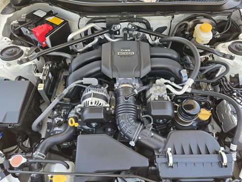 Used 2025 Toyota GR86 Premium w/ Performance Package RWD image 30