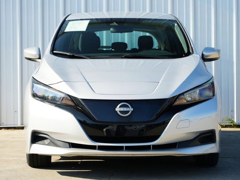 Used 2023 Nissan Leaf S image 6