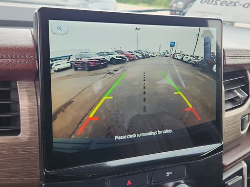 Used 2023 Ford Expedition Limited image 15